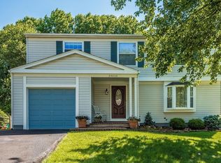 24033 Sugar Cane Ln, Gaithersburg, MD 20882