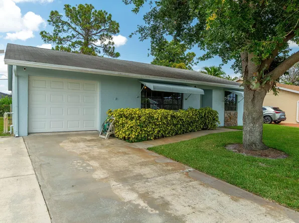 6517 Ramblewood Circle, Greenacres, FL 33467