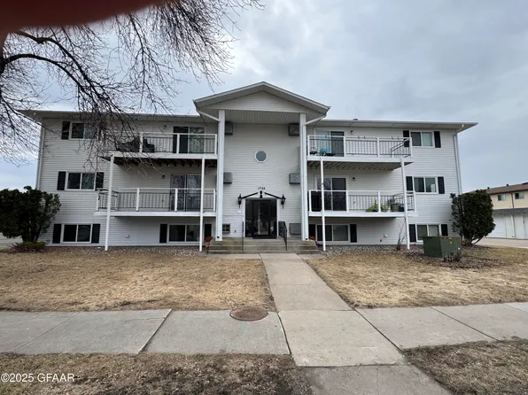 1725 28th Ave S APT 202, Grand Forks, ND 58201