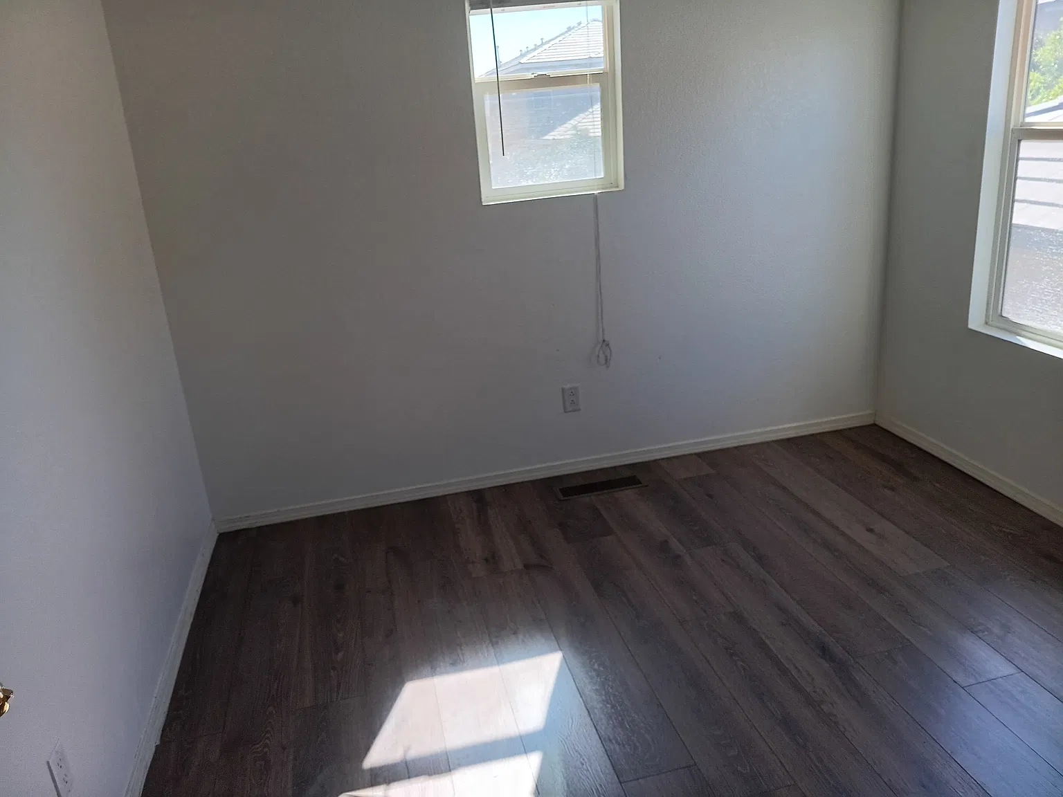 3 bed, 2.5 bath, 1650 sqft, $2,000 — Photo 3