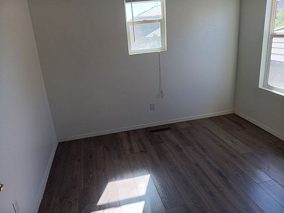 3rd image of 3445 Marino Dr SE