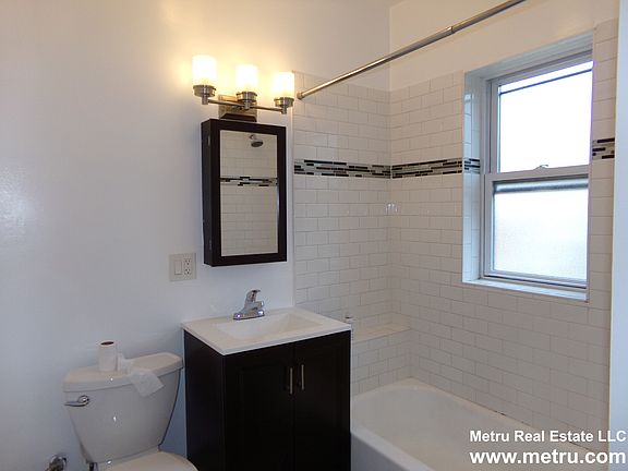 3rd image of 3817 N Greenview Ave #X-3e
