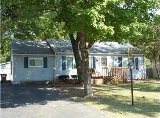 6407 Switzer Ln, Shawnee, KS 66203