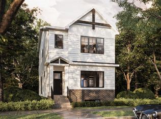 231 NW Finch Gdns SE, Calgary, AB T3S0J1
