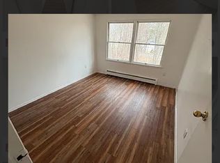 6 Belle Ct APT B, New Windsor, NY 12553