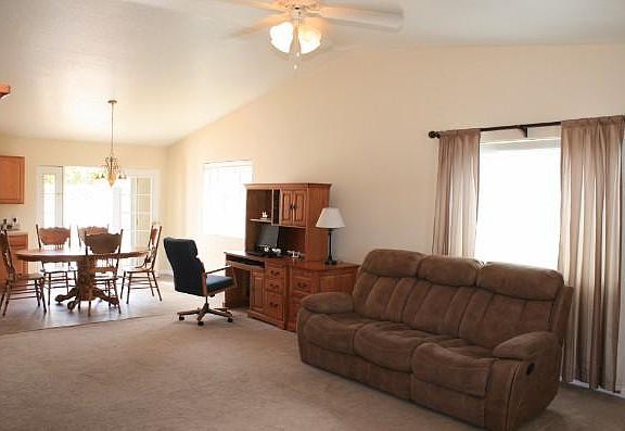 5th image of 1735 Sagebrush Dr