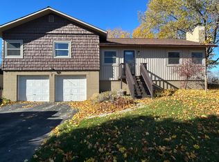 4 Eden Ln, Champlain, NY 12919