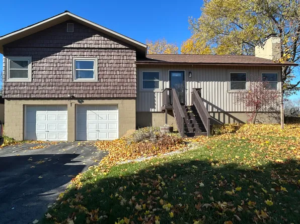 4 Eden Ln, Champlain, NY 12919