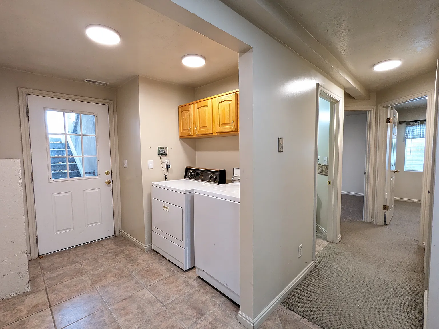 4 bed, 2025 sqft, $2,200 — Photo 4