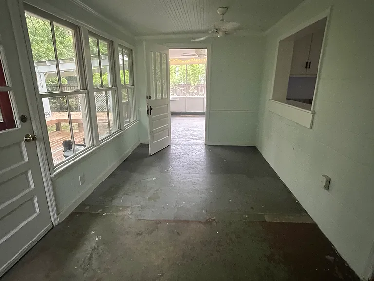 sun room and entry to screened porch