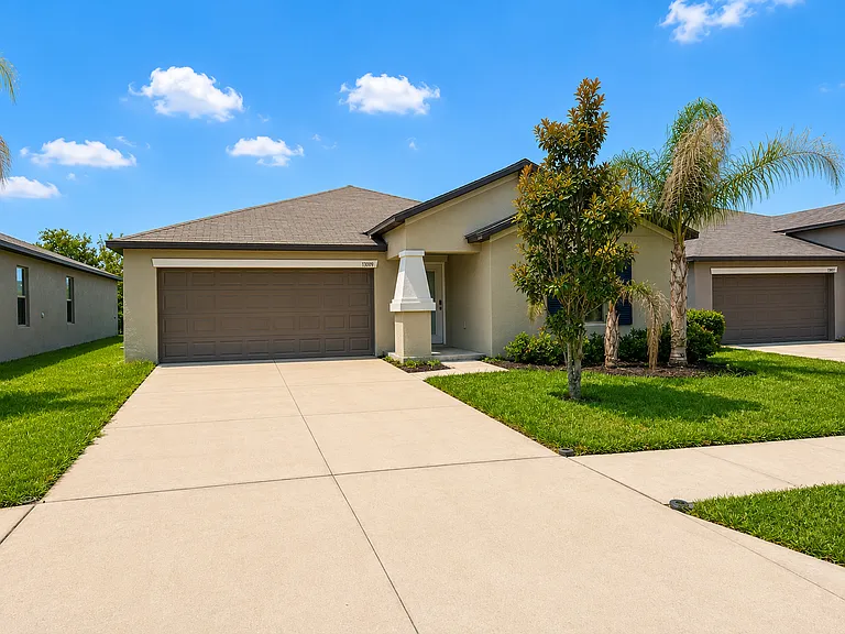 13009 Majestic Garden Ln — Photo 2