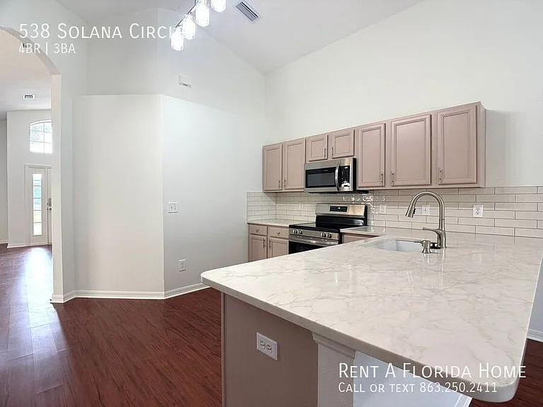 538 Solana Cir — Photo 5