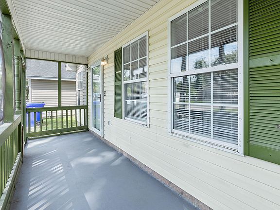 4th image of 1940 Burton Ln