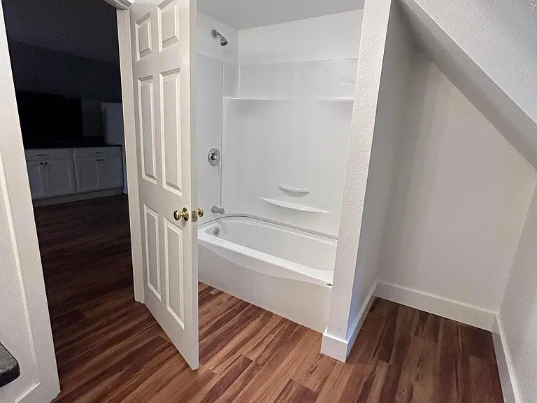 43 Hillcrest Rd #5 — Photo 11