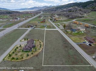 30 Buffalo, Alpine, WY 83128