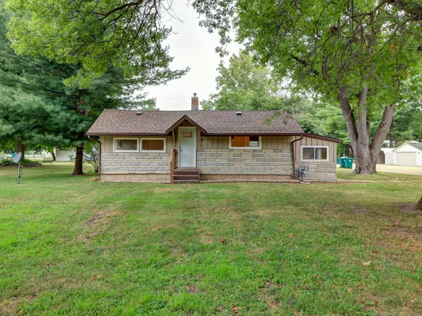 315 E Booth St, Tampico, IL 61283