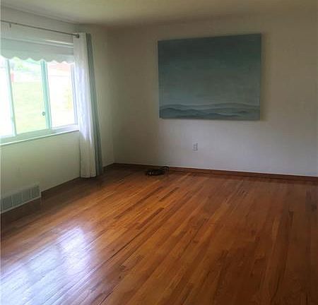 2nd image of 13410 Dean Dr