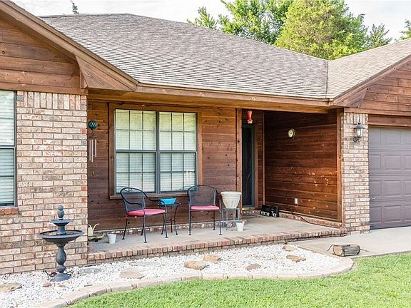 2nd image of 515 Shadow Mountain Dr