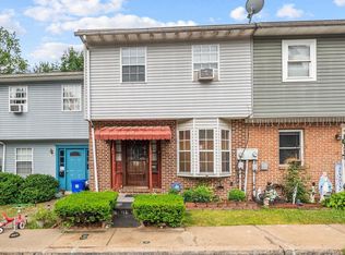 9 Croydon Ter, Reading, PA 19601