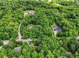 333 River Rd, Hinckley, OH 44233