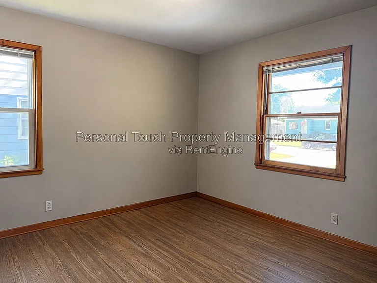 413 22nd St S — Photo 14