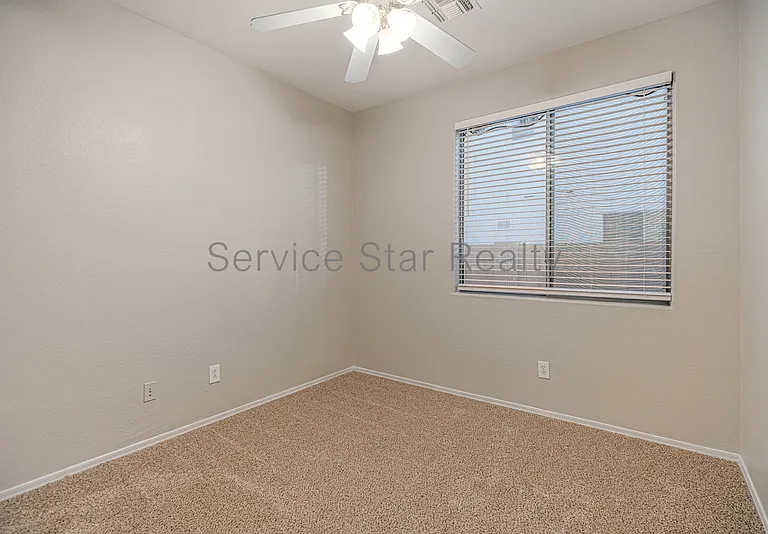 39560 N Prairie Ln — Photo 12