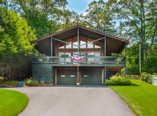46 Lakeside Ave, Wrentham, MA 02093