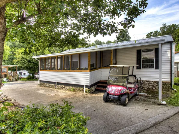 546 Flamingo Cir, Townsend, TN 37882