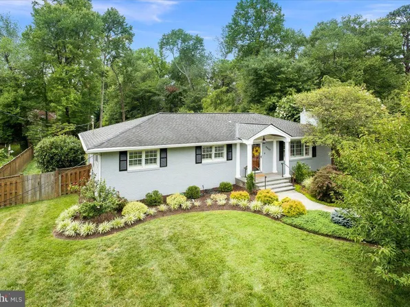 4429 Neptune Dr, Alexandria, VA 22309