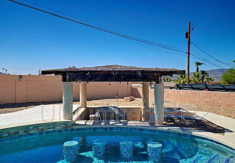 304 Acoma Blvd S — Photo 59