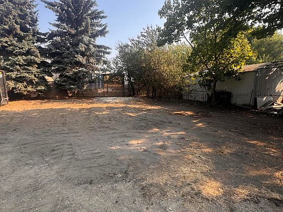 3rd image of 225 W Haycraft Ave Lot 31