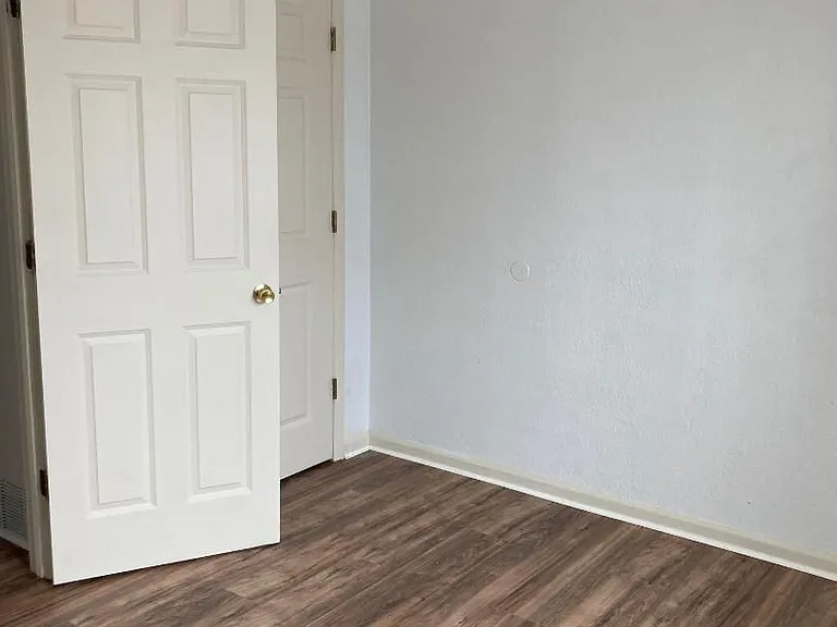 4871 Banbury Ct #15 — Photo 24