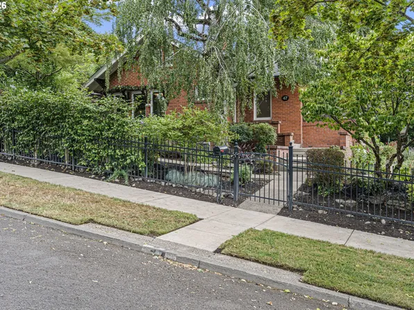 47 W 23rd Ave, Eugene, OR 97405