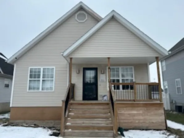 711 Prospect Ave, Kirkland, IL 60146