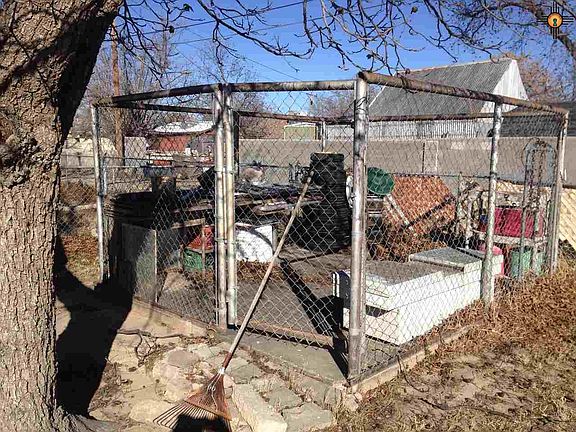 4th image of 614 Welshire St