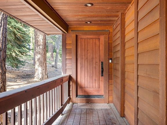 3rd image of 554 Lantern Ct