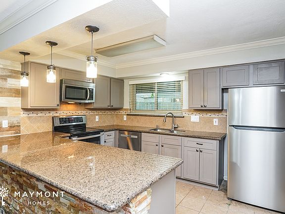 3rd image of 4242 Heathfield Dr