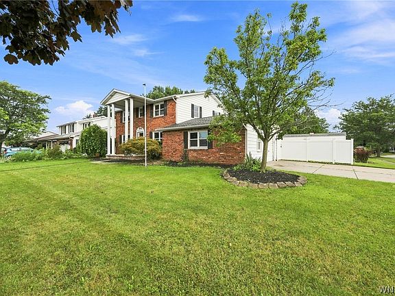 3rd image of 102 Lou Dr