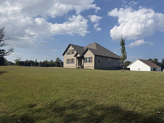 3rd image of 234 Horton Ln