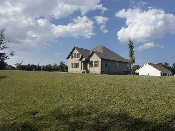 234 Horton Ln, Lafayette, TN 37083