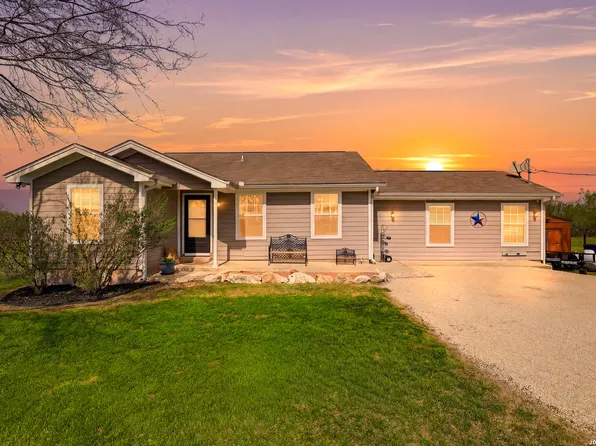 2300 Stagecoach, Seguin, TX 78155