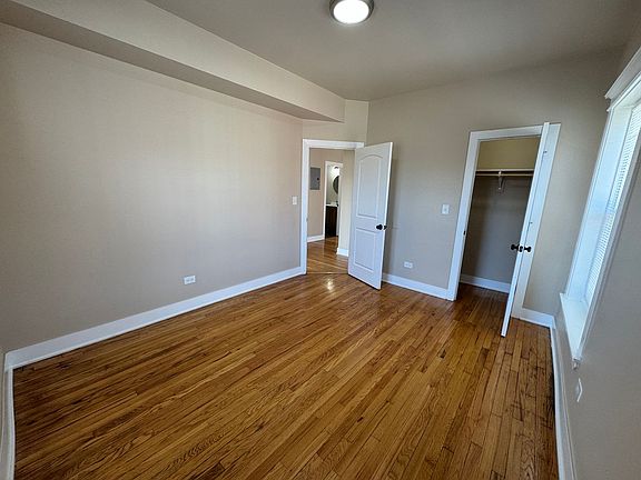 4th image of 1432 W Marquette Rd Floor 2