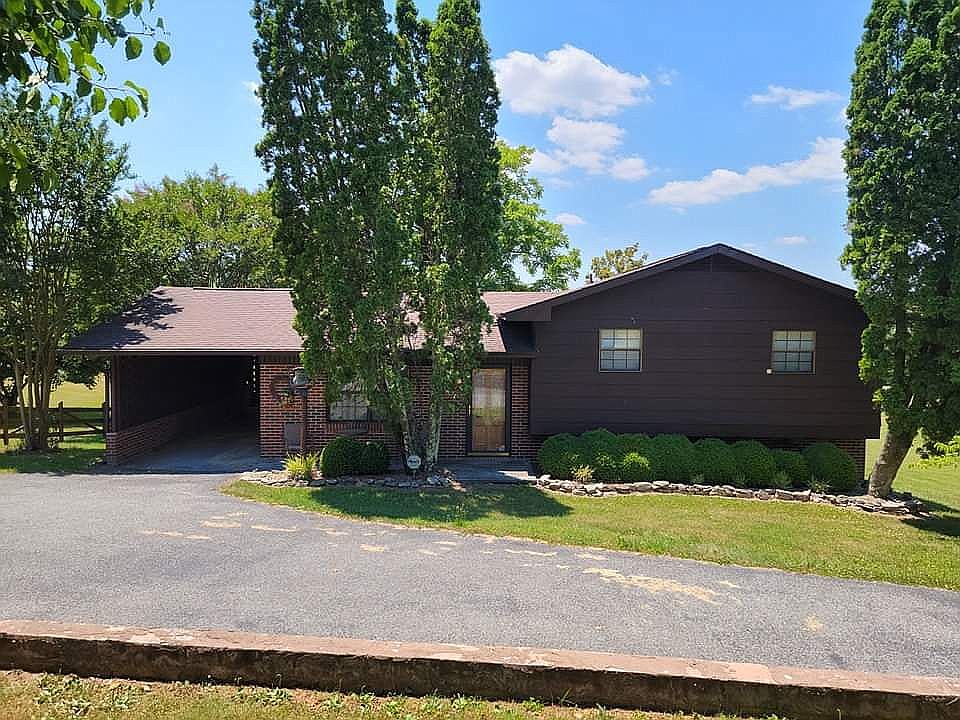 1st image of 205 Sterchi Dr