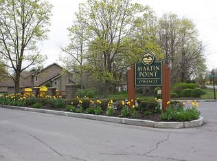 40 Willowbrook Dr, Auburn, NY 13021