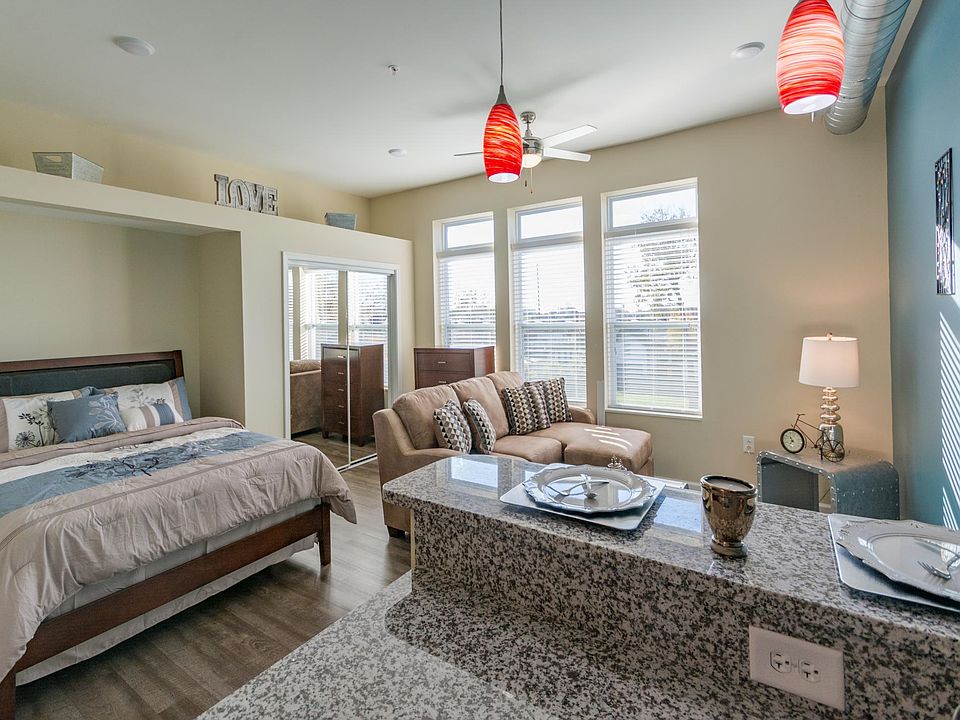 1st image of 2205 N Delaware St #314
