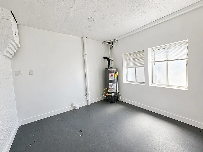 13224 S Redwood Rd — Photo 8