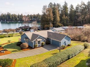 5301 Harbor Ridge Dr, Bremerton, WA 98312