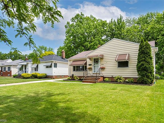 2nd image of 7241 Greenleaf Ave