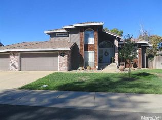 229 Quail Hollow Dr, Galt, CA 95632