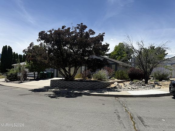 3rd image of 1801 Shadelands Ct